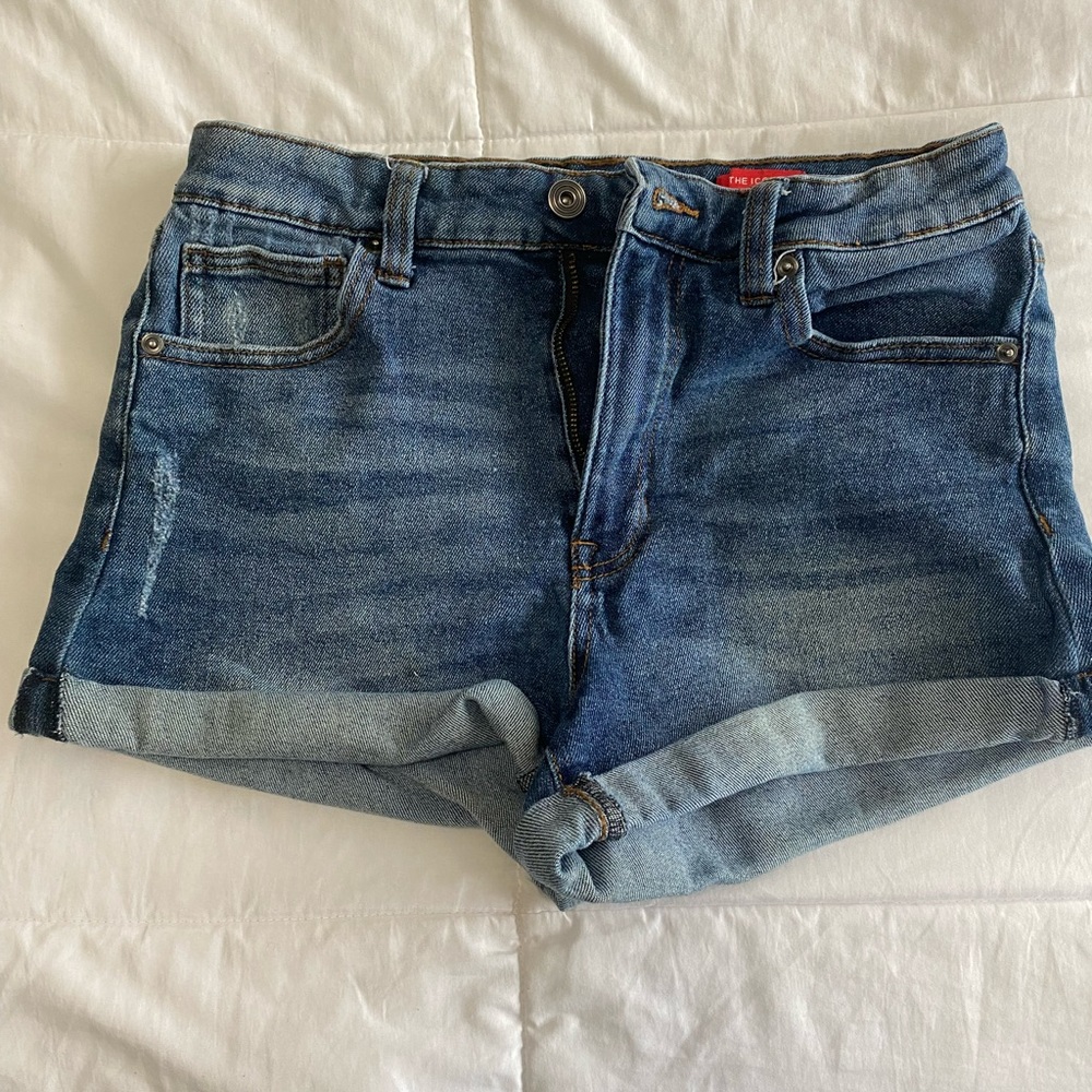 Celebrity Pink shorts
